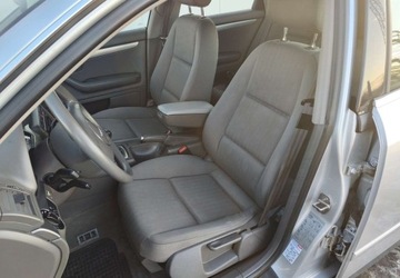 Audi A4 B6 Sedan 1.6 i 102KM 2003 Audi A4 Limousine Audi A4 II (B6) A4 B6 1.6 Benzyna 102KM, zdjęcie 5