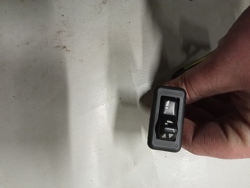 CHRYSLER GRAND VOYAGER III 2.5 VM 1999 R. PŘEPÍNAČ SKLÁDÁNÍ ZRCÁTKO