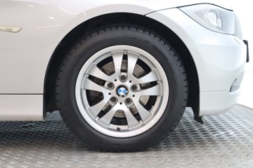 BMW Seria 3 E90-91-92-93 Limuzyna E90 318i 129KM 2007 BMW 3 318 i, Xenon, Klima, Klimatronic, Tempomat, zdjęcie 14