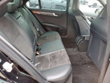 Mercedes Klasa C W205 2013 Mercedes-Benz Klasa C 63 AMG 2013 6.2l 6.2 Benzyna 451KM, zdjęcie 10