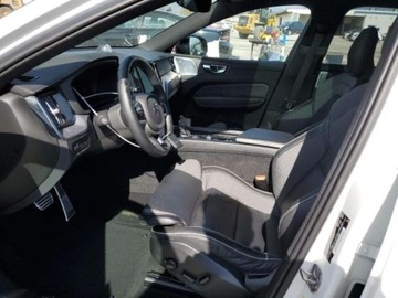 Volvo XC60 II 2022 Volvo XC 60 2022, 2.0L, 4x4, T8 RECHARGE R-DESIGN, od ubezpieczalni 2.0, zdjęcie 6