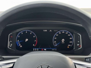 Volkswagen Tiguan Allspace SUV Facelifting 2.0 TSI 190KM 2022 Volkswagen Tiguan Allspace 2.0 TSI 190 KM 4Mot. R-Line DSG, Niski przebieg, zdjęcie 16