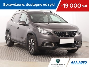 Peugeot 2008 I SUV Facelifting 1.2 PureTech 110KM 2017 Peugeot 2008 1.2 PureTech, Salon Polska, Skóra