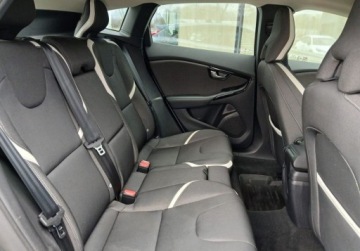 Volvo V40 II Hatchback Facelifting 1.5 T3 152KM 2019 Volvo V40 V40 Drive-E Dynamic Edition Vat Marza Salon PL 1 wl., zdjęcie 23