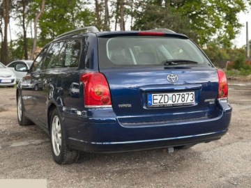 Toyota Avensis II Kombi 2.0 VVT-i 147KM 2006 Toyota Avensis 2.0 VVT-i Combi Executive 147KM 2006r, zdjęcie 7