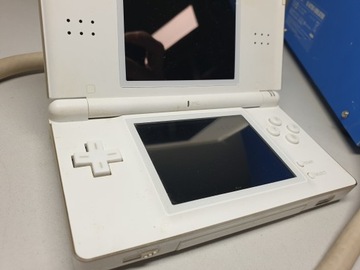 Уникальный комплект разработчика Nintendo DS lite с Wi-Fi