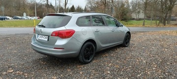 Opel Astra J Sports Tourer Facelifting 1.4 Turbo ECOTEC 140KM 2015 Opel Astra Bogata wersja. stan bardzo dobry., zdjęcie 3
