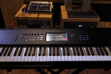 Синтезатор Korg Nautilus 61 Станция для производства музыки