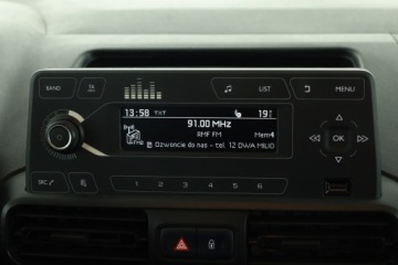 Toyota Proace City Furgon Standard 1.5 D-4D 102KM 2021 Toyota ProAce City 1.5 D4-D L2, CrewCab, 5 miejsc, zdjęcie 8