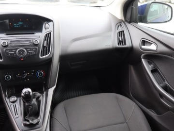 Ford Focus III Hatchback 5d facelifting 1.6 Ti-VCT 105KM 2015 Ford Focus 1.6 i, Salon Polska, Klima, Parktronic, zdjęcie 7