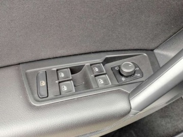 Volkswagen Tiguan II SUV Facelifting 2.0 TDI 150KM 2023 Volkswagen Tiguan Elegance, Matrix, Head-Up, Kamera, Asystenci, Hak, Ambie, zdjęcie 16