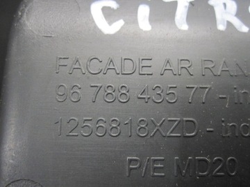 C4 GRAND PICASSO II 15R HNÍZDO ZAPALOVAČE PANEL CENTRÁLNÍ ZADNÍ 9678843577