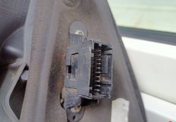 LEVÉ ZRCÁTKO RENAULT MEGANE 1999-2002 10PIN