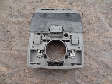 LAMPKA PODSUFITKI OŚWIETLENIE KABINY 8E0947135D AUDI A4 B6 B7