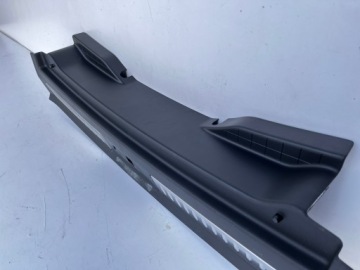 ЗАДНЯЯ КРЫШКА РЕМНЯ RANGE ROVER VELAR L560