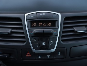 Renault Laguna III Grandtour 2.0 16v 140KM 2008 Renault Laguna 2.0 16V, GAZ, Klima, Klimatronic, zdjęcie 12