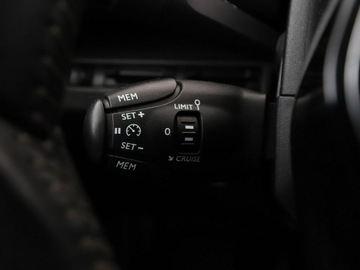 Peugeot 3008 II Crossover 1.2 PureTech 130KM 2019 Peugeot 3008 Active Business navi kamera virtual, zdjęcie 36