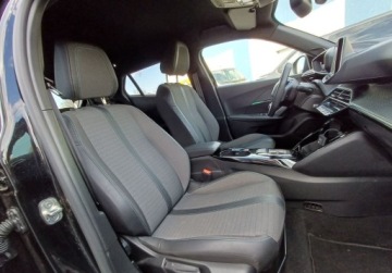 Peugeot 2008 II e-SUV Elektryczny 50kWh 136KM 2023 Peugeot 2008 87 e-2008 Allure Pack 136 KM I wl. Gwarancja FV23, zdjęcie 13
