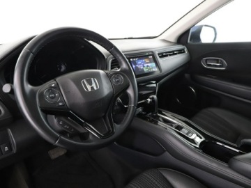 Honda HR-V II SUV 1.5 i-VTEC 130KM 2018 Honda HR-V Automat Exclusive Panorama Navi, zdjęcie 13
