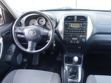Toyota RAV4 II 2.0 i 16V 150KM 2004 Toyota RAV-4 2.0 Ben.150KM/4X4/ I Wł.w Polsce, zdjęcie 14