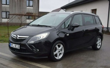 Opel Zafira C Tourer 1.4 Turbo ECOTEC 140KM 2013 Opel Zafira 1.4 TB Klimatronik Grzane Fotele Tempomat Sprowadzony 1.4, zdjęcie 5