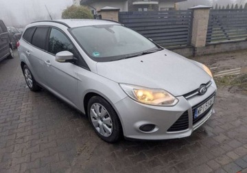 Ford Focus III Hatchback 5d facelifting 1.6 TDCi 115KM 2014 Ford Focus Ford Focus 1,6 TDCi 186000 km 1.6 Diesel 115KM