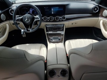Mercedes Klasa E W213 2021 Mercedes-Benz Klasa E 350 2021 2.0l 2.0 Benzyna 255KM, zdjęcie 8