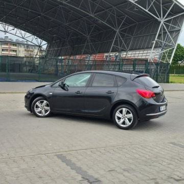 Opel Astra J GTC 1.4 100KM 2013 Opel Astra J 1.4 100KM Selection Manual, zdjęcie 19