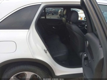 Mercedes GLC C254/X254 2022 Mercedes-Benz GLC 2022 r., 300 4MATIC SUV 2.0 Benzyna 255KM, zdjęcie 10