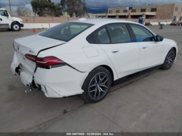 BMW 2024 BMW i5 m60, 2024r., 4x4, zdjęcie 2