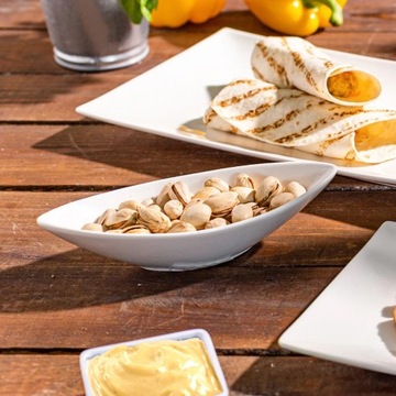 Салатница глубокая фарфоровая тарелка-лодочка Altom Design Regular 19 см