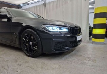 BMW Seria 5 G30-G31 Limuzyna Facelifting 3.0 540d 340KM 2022 BMW Seria 5 BMW Laser l Driving Assistant l M-Pakiet l HarmanKardon 3.0, zdjęcie 13