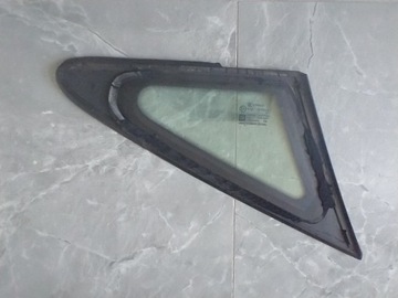 СТЕКЛО КУЗОВА ЛЕВОЕ ПЕРЕДНЕЕ OPEL CORSA D 13188024