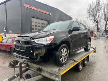 Mitsubishi ASX I SUV Facelifting 2016 1.6 117KM 2017 Mitsubishi ASX 1.6 benzyna 117 koni, uszkodzony, zdjęcie 1