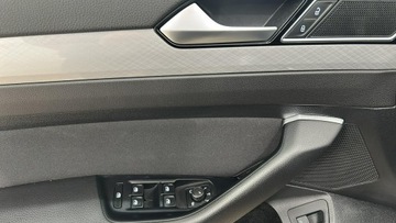 Volkswagen Passat B8 Variant Facelifting 1.5 TSI EVO 150KM 2023 Volkswagen Passat variant DSG TSI 150 KM Bussines, zdjęcie 12