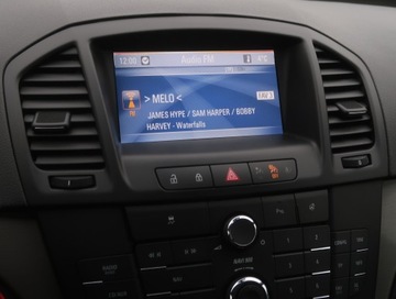 Opel Insignia I Sports Tourer 2.0 CDTI ECOTEC 160KM 2013 Opel Insignia 2.0 CDTI, Navi, Xenon, Klima, zdjęcie 11