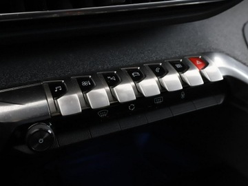 Peugeot 3008 II Crossover 1.2 PureTech 130KM 2017 Peugeot 3008 Automat, Allure, Kamera, Aut.klima,, zdjęcie 28