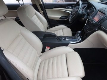 Opel Insignia I Country Tourer 2.0 CDTI Ecotec 163KM 2014 Opel Insignia 2.0 CDTI, Automat, Skóra, Navi, zdjęcie 8