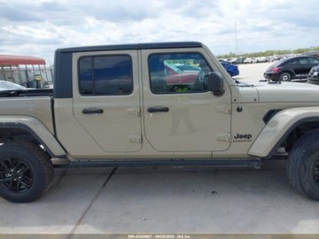 Jeep Gladiator 2022 Jeep Gladiator Altitude 2022 3.6l 3.6 Benzyna 285KM, zdjęcie 6