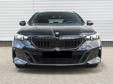 BMW Seria 5 G90-91 Touring 2.0 520d 197KM 2025 BMW Seria 5 Touring 520d xDrive Sport Combi 2.0 (197KM) 2025, zdjęcie 4