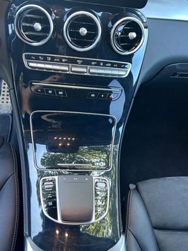 Mercedes GLC C253 2020 Mercedes-Benz GLC 300 de 4Matic diesel elektric 2.0 Hybryda Plug-in 194KM, zdjęcie 15