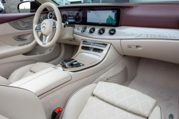 Mercedes Klasa E W213 Cabrio 2.0 220d 194KM 2019 Mercedes E 220 4 MATIC CABRIO, zdjęcie 4