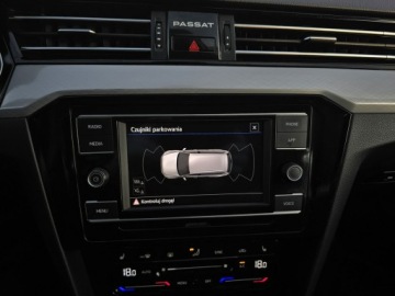 Volkswagen Passat B8 Variant Facelifting 2.0 TDI SCR 150KM 2023 Volkswagen Passat Business 2.0 TDI DSG Variant, zdjęcie 18