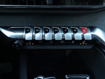 Peugeot 3008 II Crossover Facelifting  1.2 PureTech 130KM 2023 Peugeot 3008 1.2 PureTech, Salon Polska, zdjęcie 12