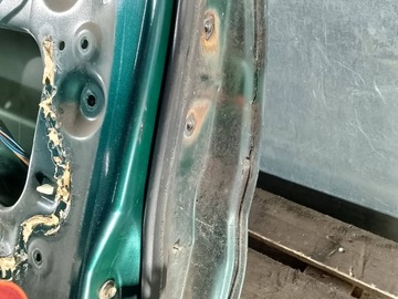 DVEŘE LEVÝ PŘEDNÍ HONDA HR-V I