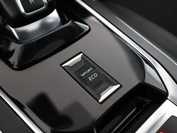 Peugeot 308 II Hatchback Facelifting 1.2 PureTech 130KM 2019 Peugeot 308 Allure automat panorama navi PDC, zdjęcie 28