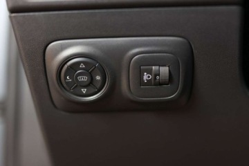 Citroen C3 III Hatchback 1.2 PureTech 110KM 2019 Citroen C3 Aircross 1.2 PureTech Shine SS 1.2 Benzyna 110KM, zdjęcie 28