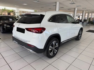 Mercedes GLA II Off-roader Facelifting 2.0 220 190KM 2025 GLA 220 4-Matic Progressive 2.0 190KM, zdjęcie 2