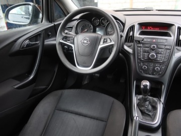 Opel Astra J Sedan 1.6 Twinport ECOTEC 115KM 2015 Opel Astra 1.6 16V, Salon Polska, GAZ, Klima, zdjęcie 6