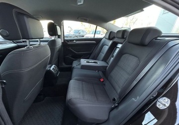 Volkswagen Passat B8 Limousine Facelifting 1.5 TSI EVO 150KM 2020 Volkswagen Passat Business Pakiety, GPS, ergoComfort, ACC, KEYLESS, Bezwy, zdjęcie 18